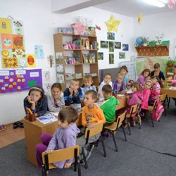 Peste 68.000 de copii din mediul rural zâmbesc în fiecare zi